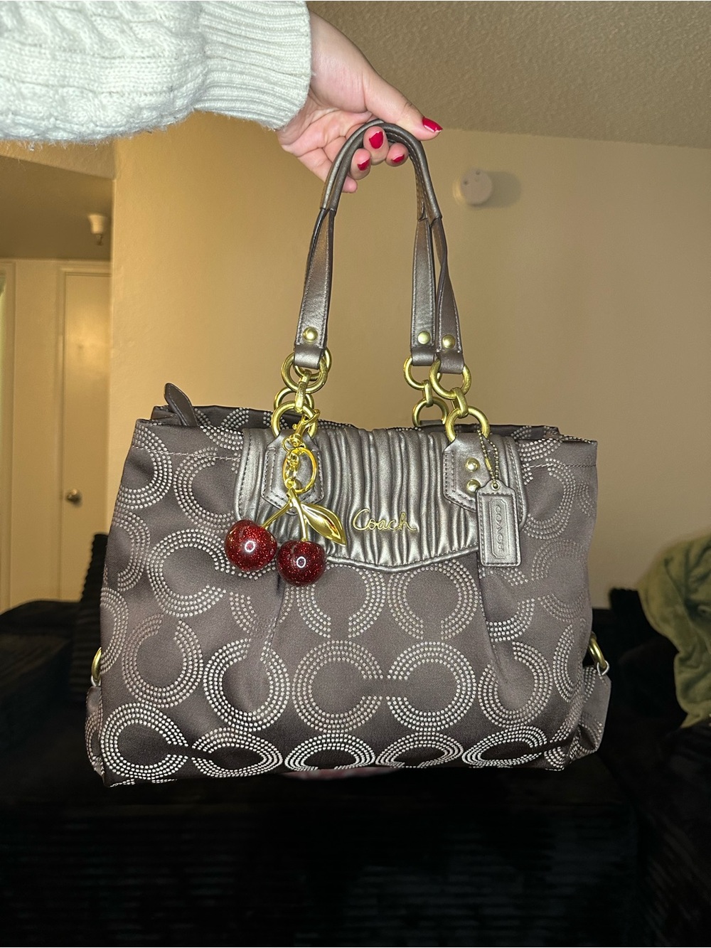 Coach Ashley Dotted Op Art shoulder bag - Picture 2 of 6